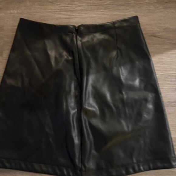 Gap Faux Leather Skirt - Picture 5 of 5